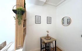 Flat 12, 10 St John'S Road